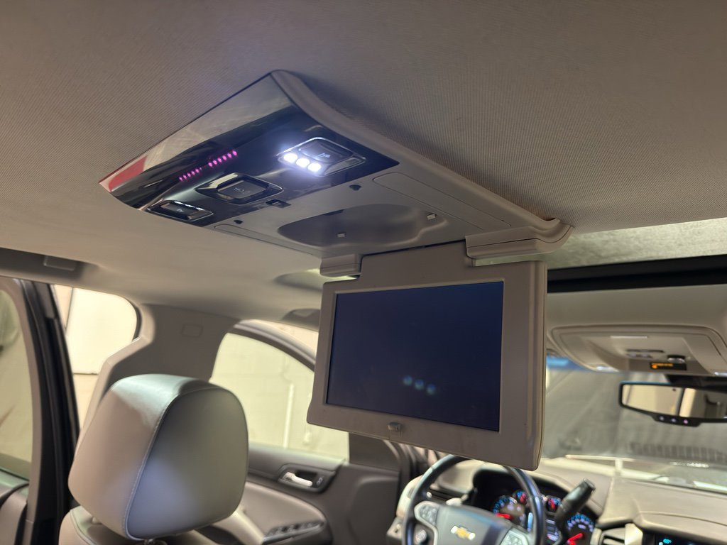 Used 2015 Chevrolet Suburban LT w/ Luxury Package image 28