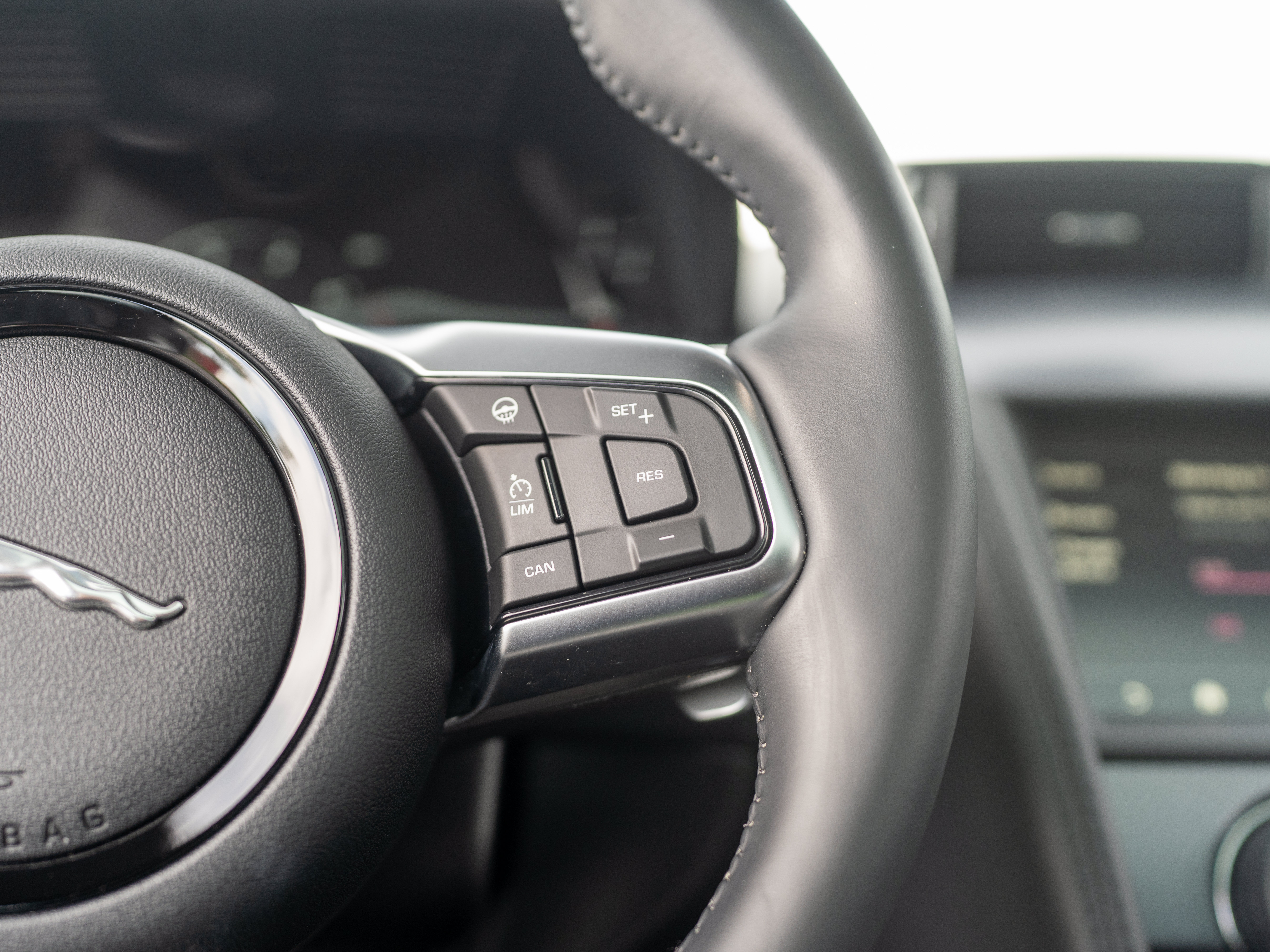 Used 2024 Jaguar F-TYPE R-Dynamic RWD image 19