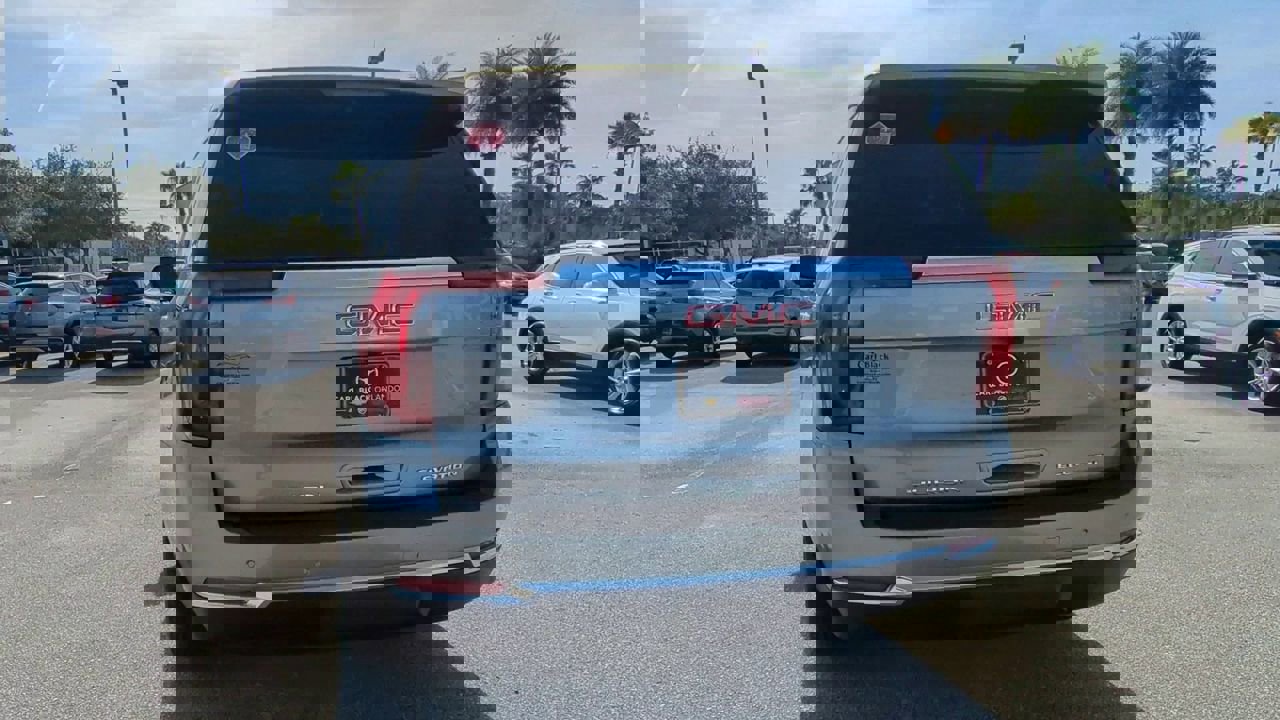 New 2026 GMC Yukon Elevation image 7