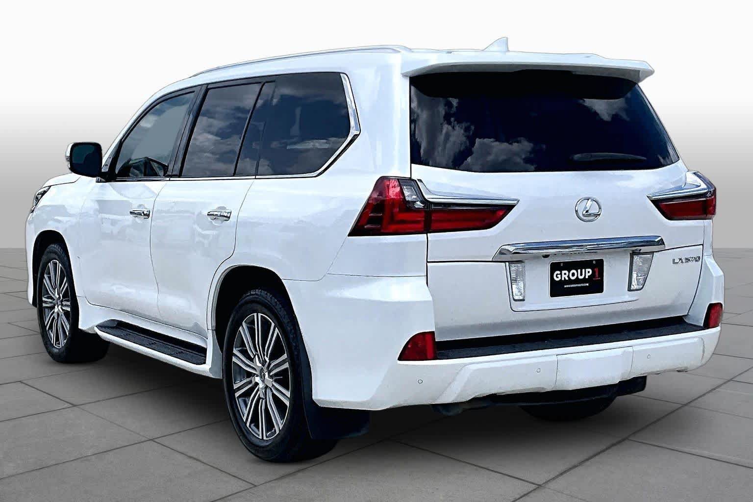Used 2017 Lexus LX 570 4WD image 11