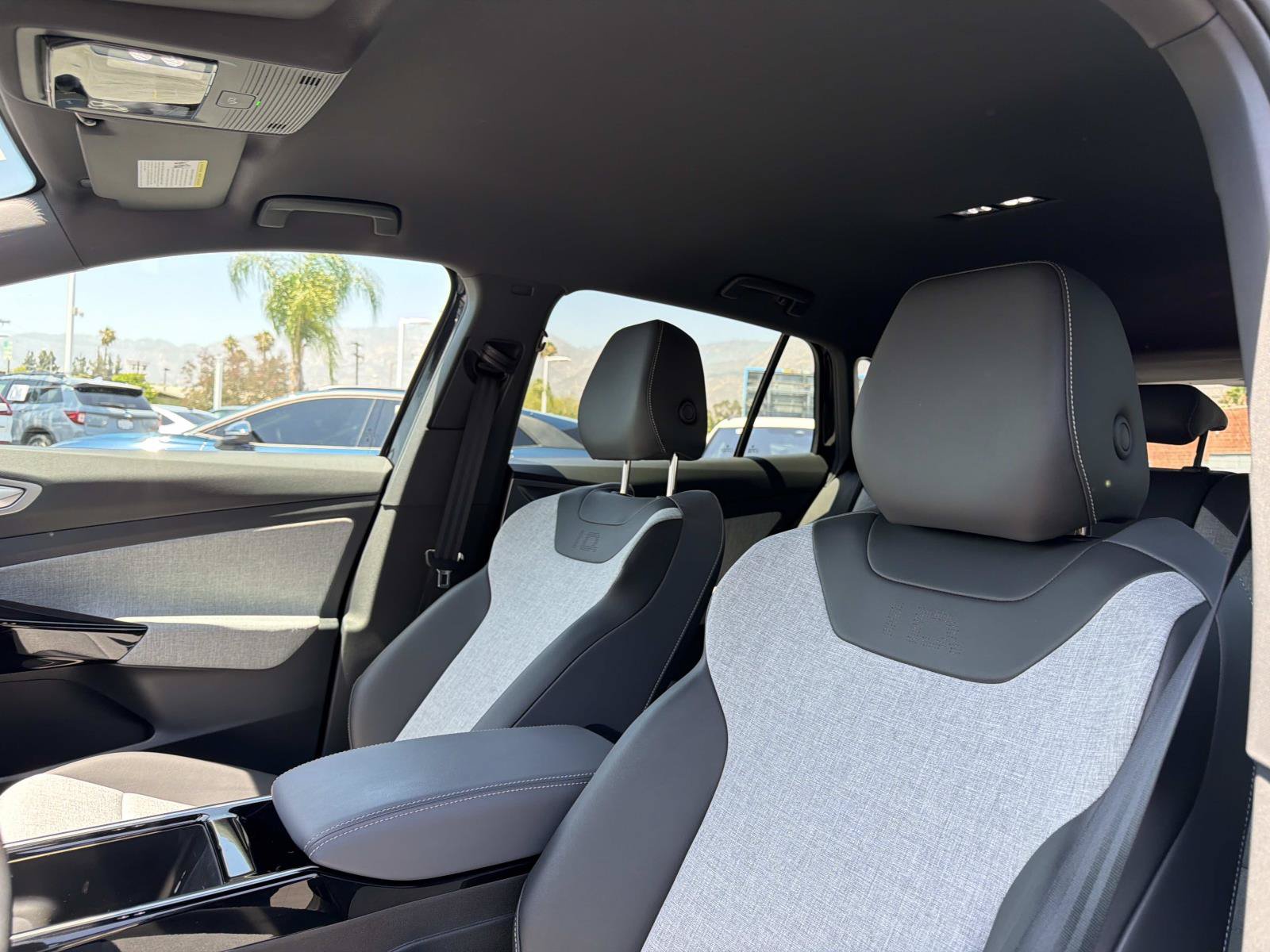 Certified 2023 Volkswagen ID.4 Pro AWD/4WD image 16