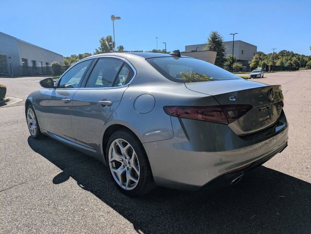 Used 2021 Alfa Romeo Giulia Ti AWD/4WD image 4