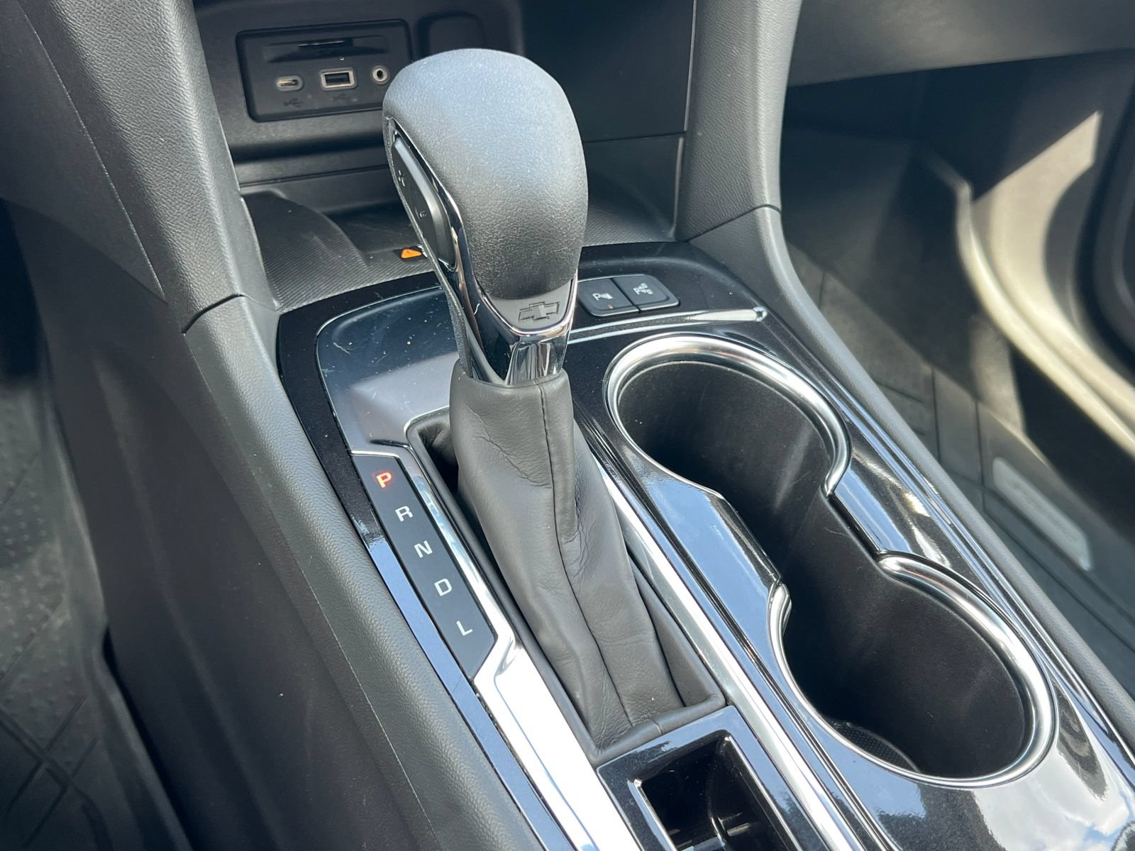 Certified 2024 Chevrolet Equinox Premier FWD image 34