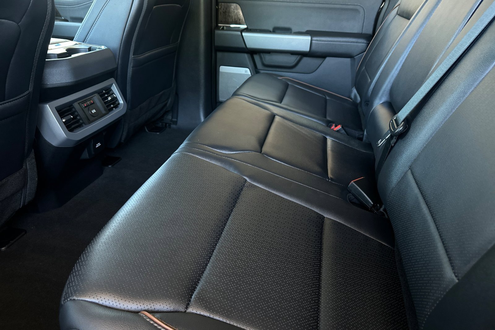 New 2025 Ford F250 Lariat w/ Lariat Ultimate Package image 12