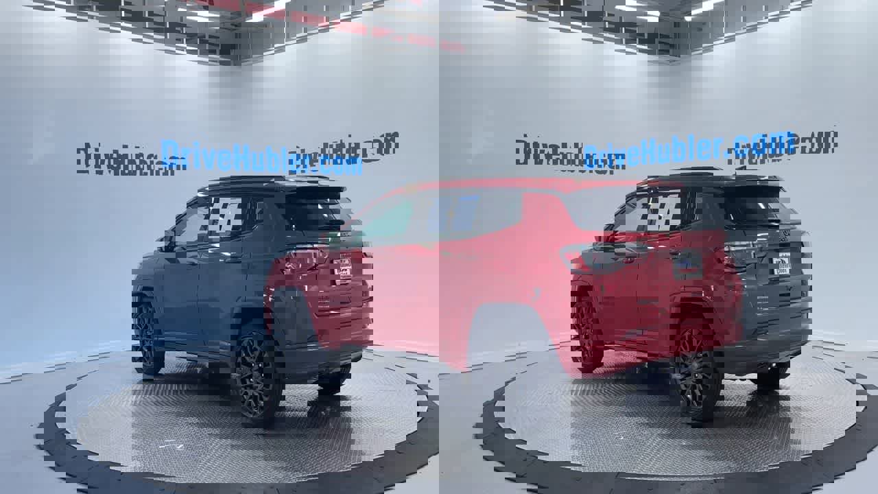 Used 2023 Jeep Compass Limited image 9