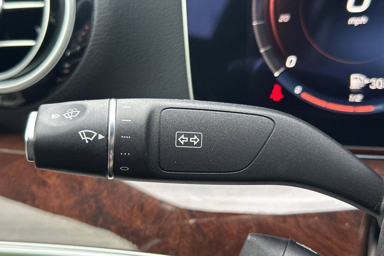 Used 2022 Mercedes-Benz E 350 Sedan image 32