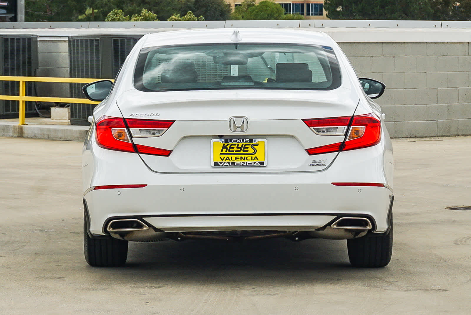 Used 2019 Honda Accord Touring image 3
