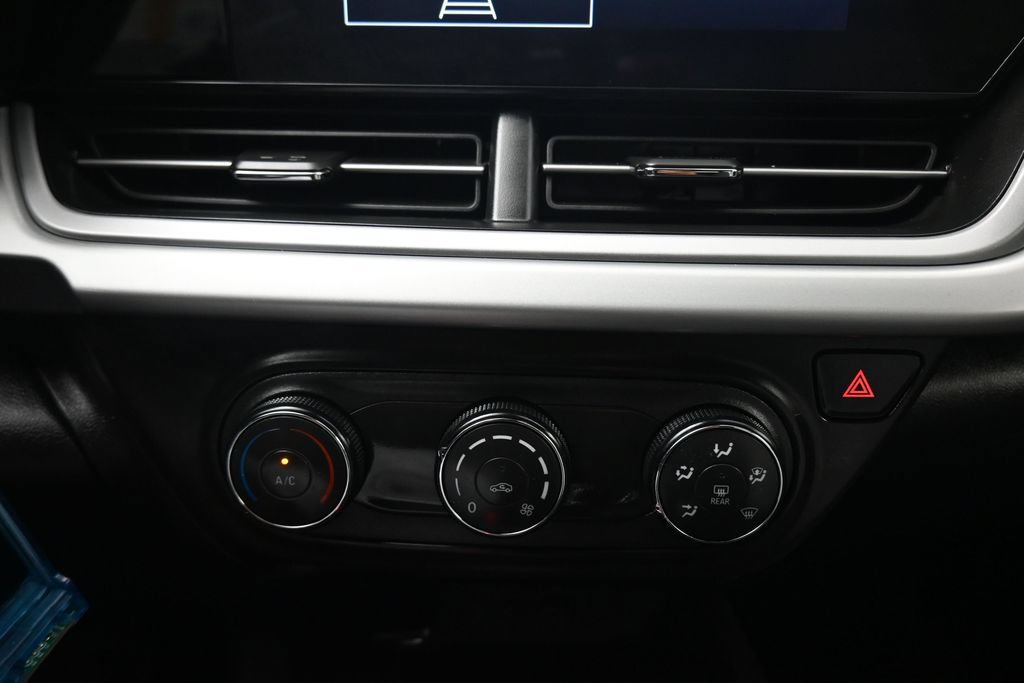 Used 2025 Chevrolet Trax LS FWD image 17