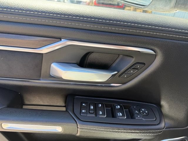 Used 2025 RAM 1500 Laramie AWD/4WD image 15