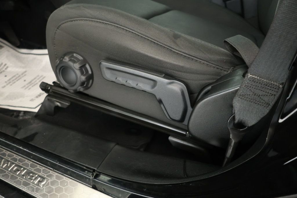 Used 2020 Jeep Wrangler Unlimited Sport S image 9