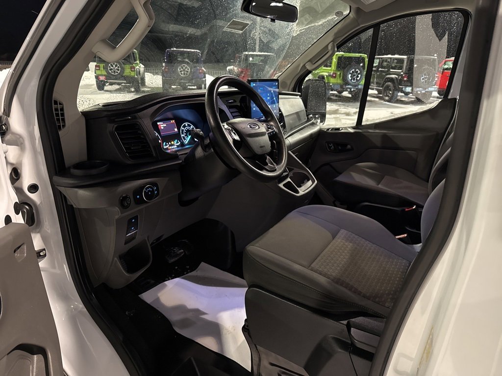 Used 2023 Ford Transit 350 XLT image 6