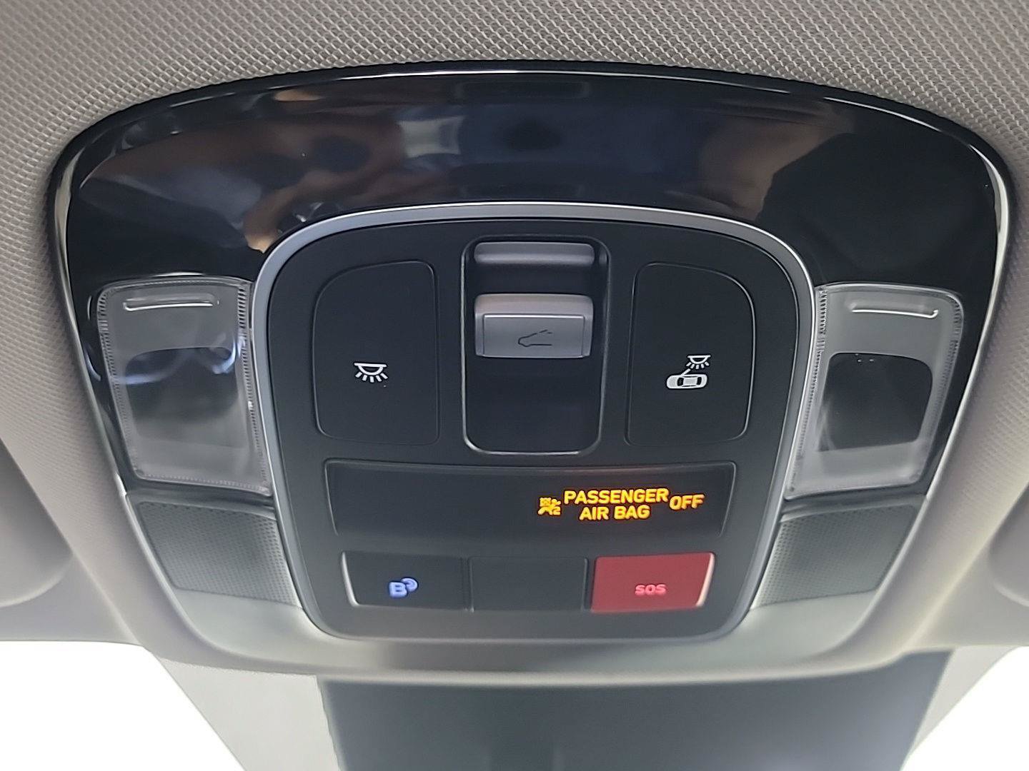Used 2025 Hyundai Sonata SEL FWD image 31
