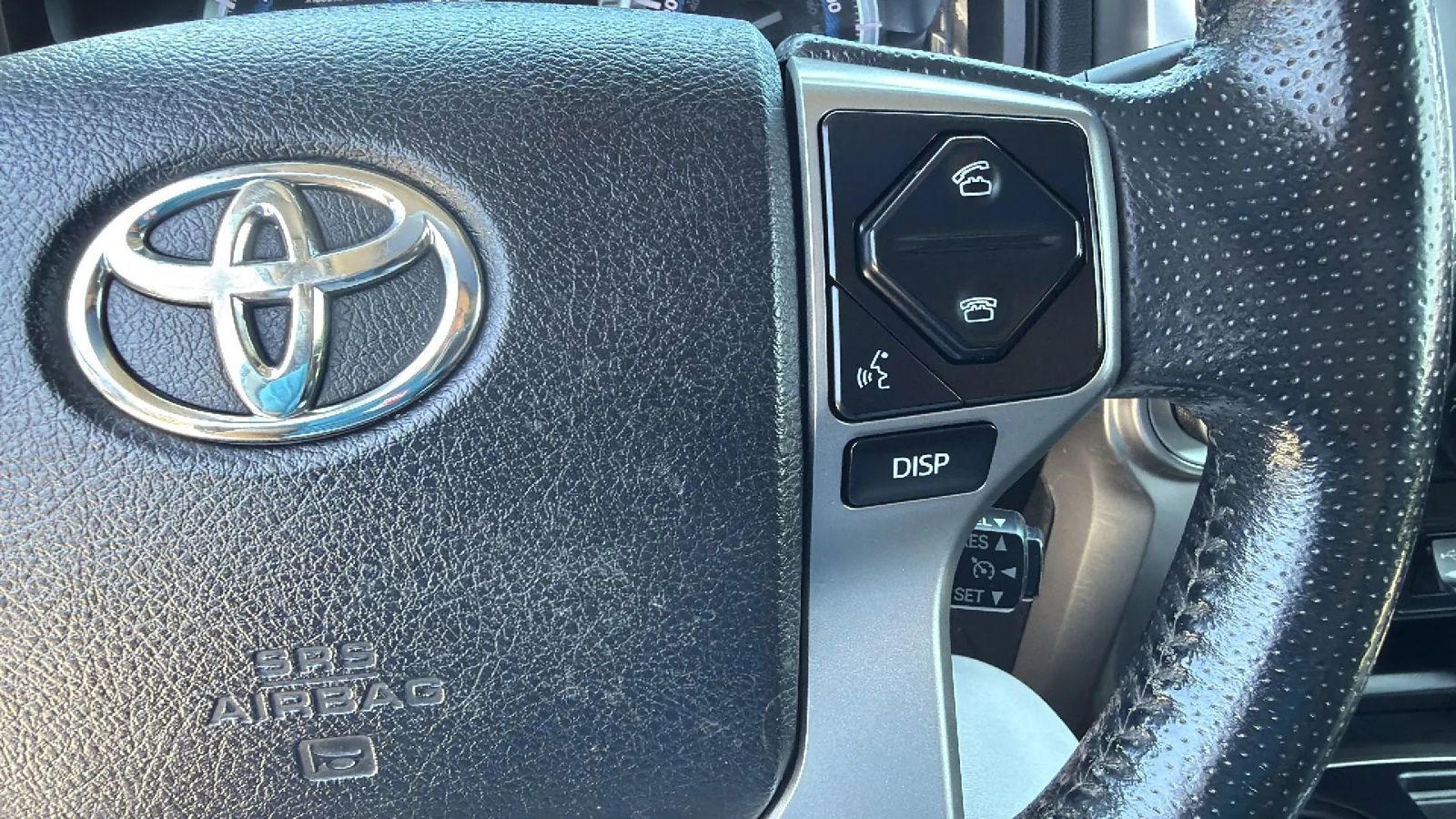 Used 2015 Toyota 4Runner SR5 Premium RWD image 17