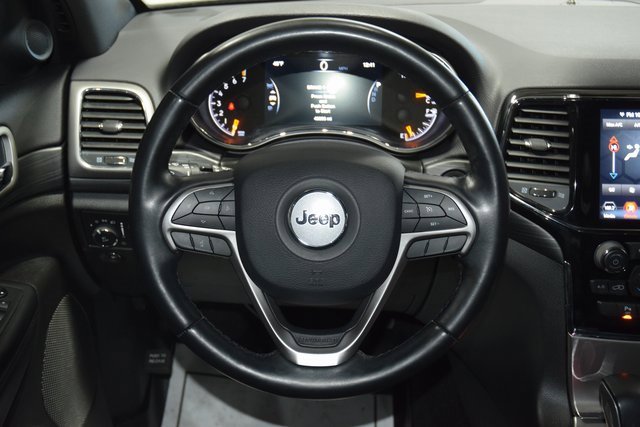 Used 2020 Jeep Grand Cherokee Altitude image 34