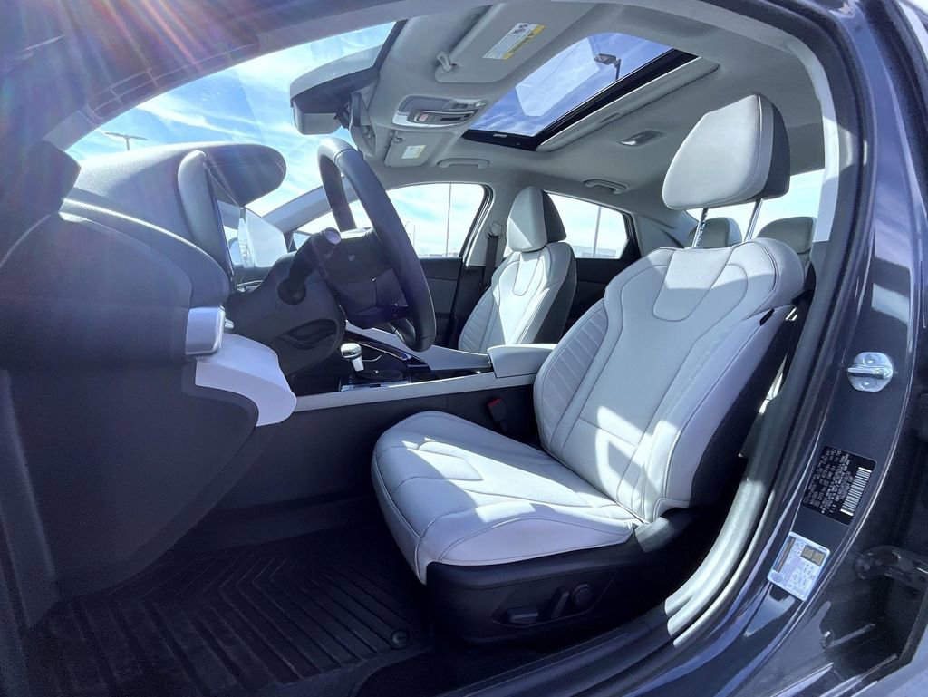 New 2026 Hyundai Elantra Limited image 10