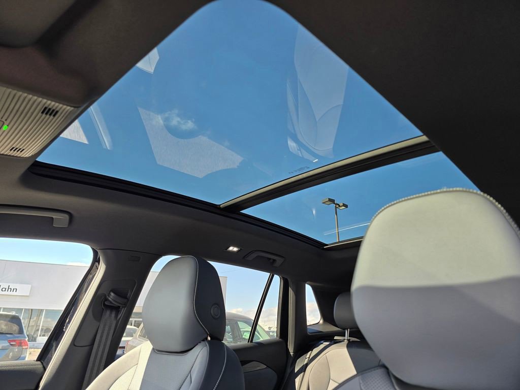 New 2026 Volkswagen Tiguan SE R-Line AWD/4WD image 24
