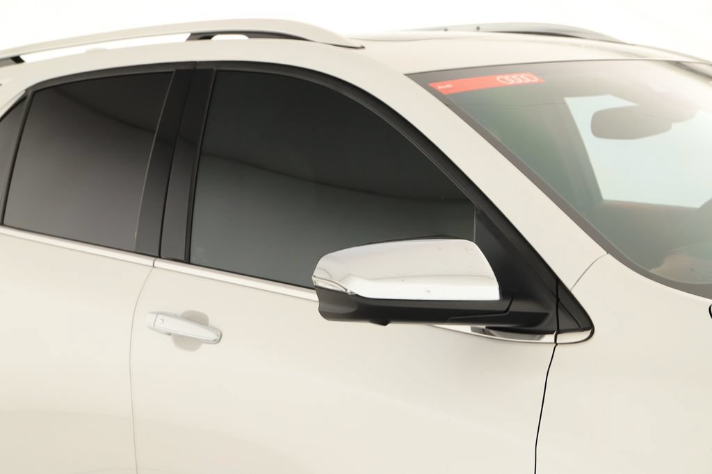 Used 2020 Chevrolet Equinox Premier FWD image 40