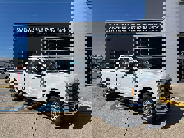 New 2026 Ford F250 XL w/ XL Chrome Package