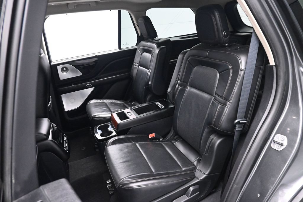 Used 2020 Lincoln Aviator Reserve w/ Equipment Group 202A AWD/4WD image 16