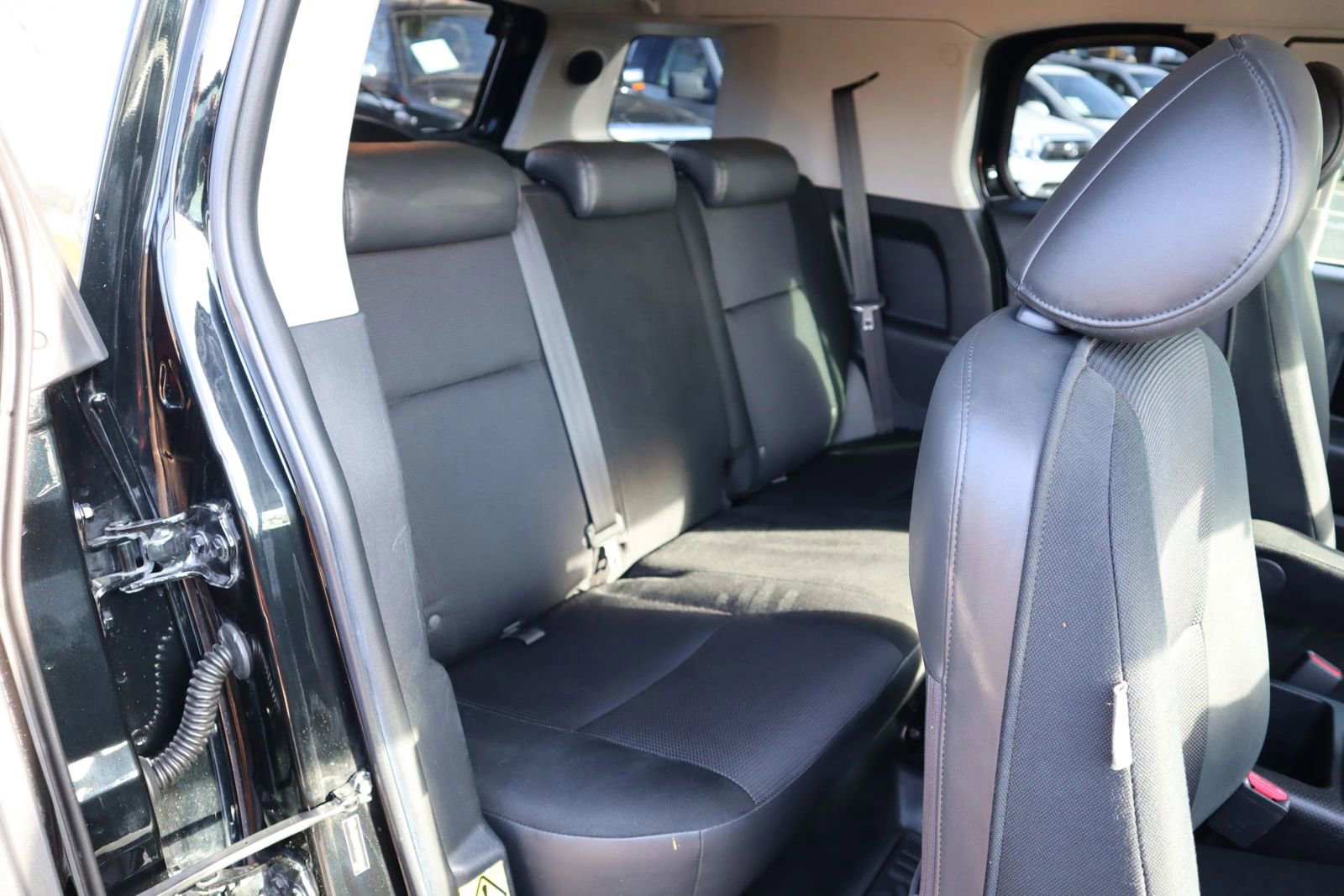 Used 2007 Toyota FJ Cruiser 4WD image 18