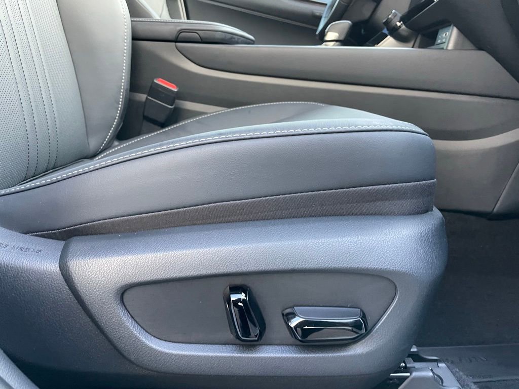 Used 2025 Lexus NX 350h AWD w/ Premium Package image 31