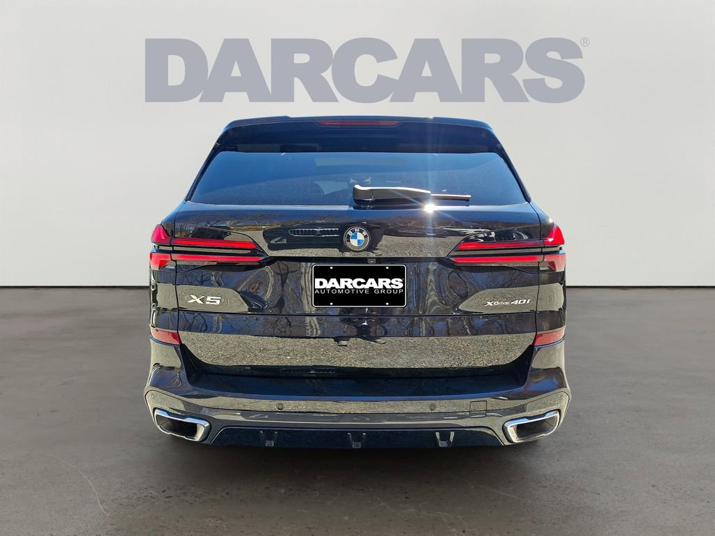 Used 2024 BMW X5 xDrive40i w/ M Sport Package image 5