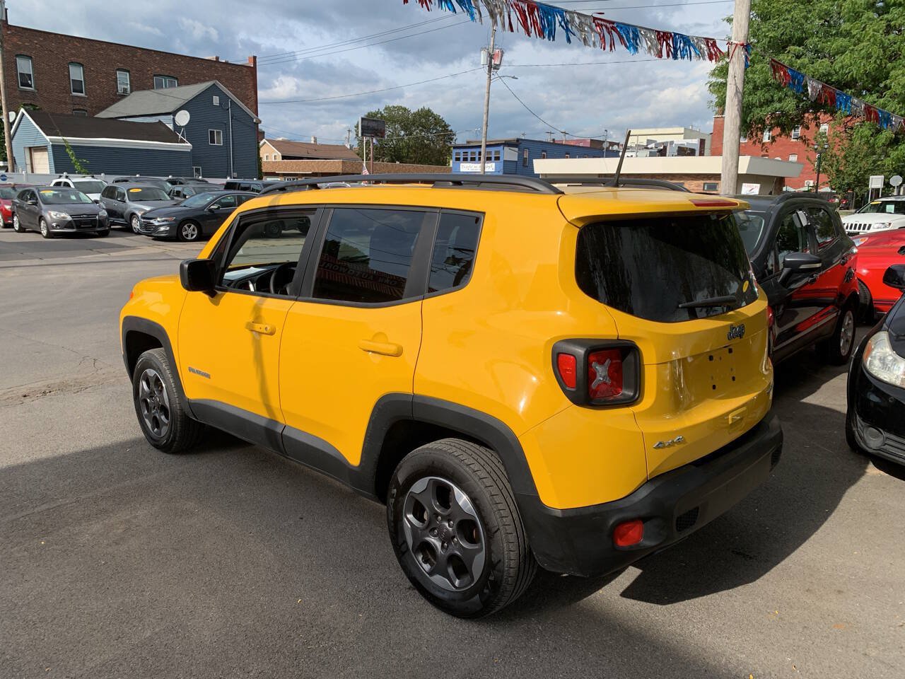 Used 2018 Jeep Renegade Sport w/ Power & Air Group AWD/4WD image 3