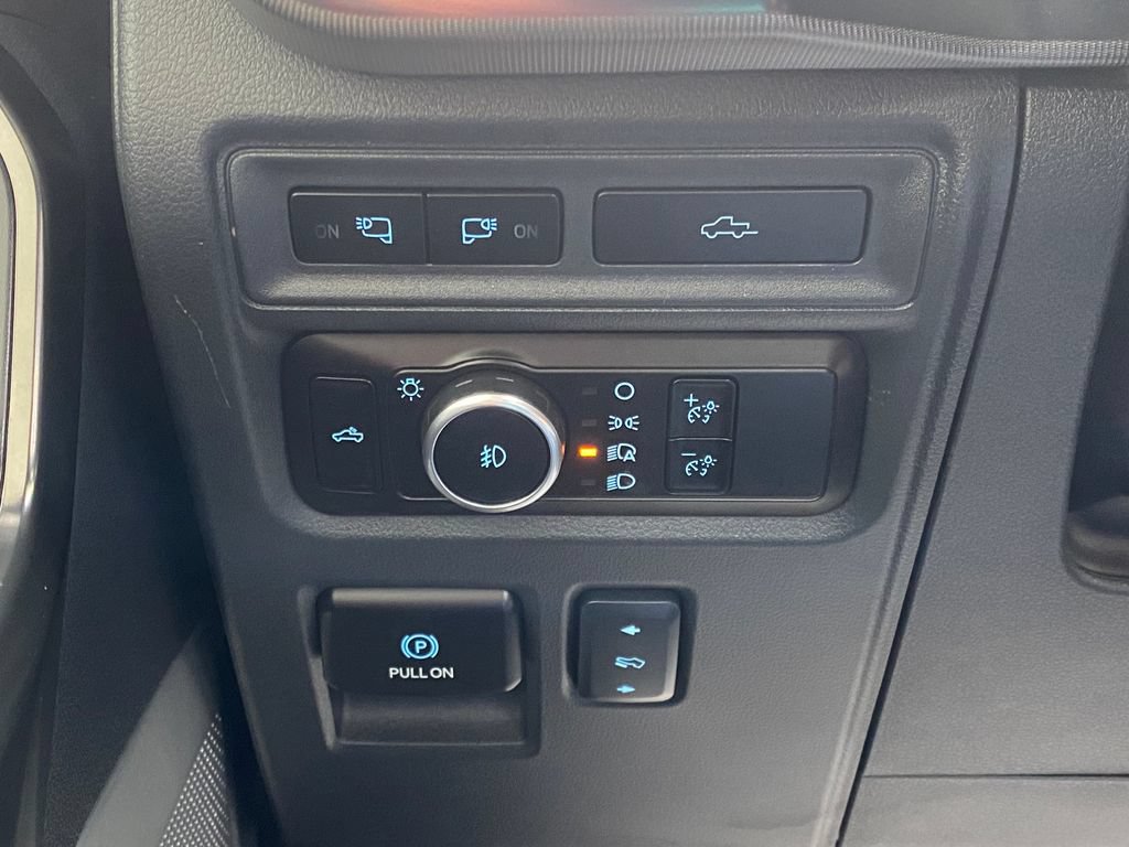 Used 2023 Ford F150 Platinum image 32