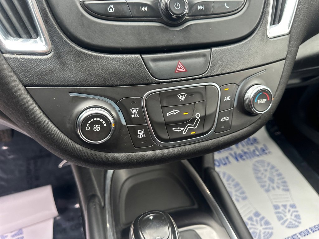 Used 2016 Chevrolet Malibu LT FWD image 34