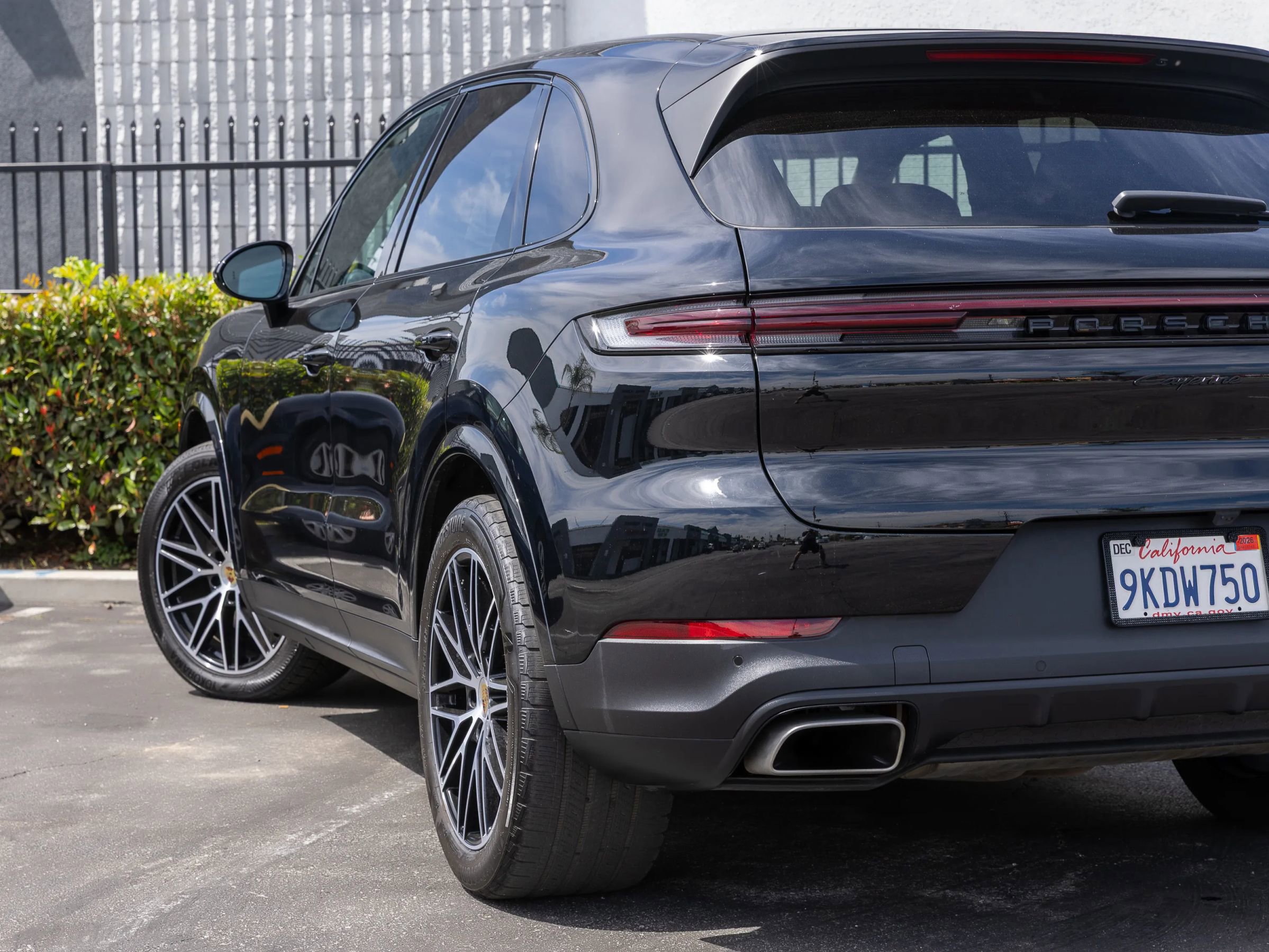 Used 2024 Porsche Cayenne image 4