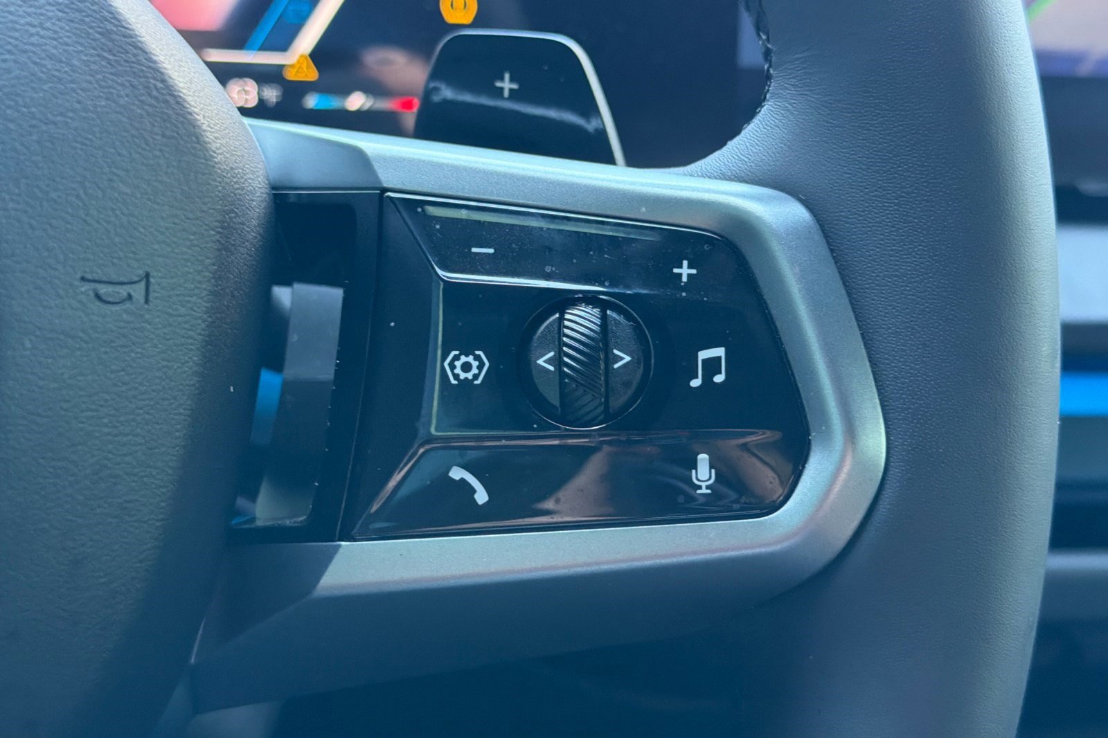 Used 2025 BMW X3 xDrive30i w/ M Sport Package image 30