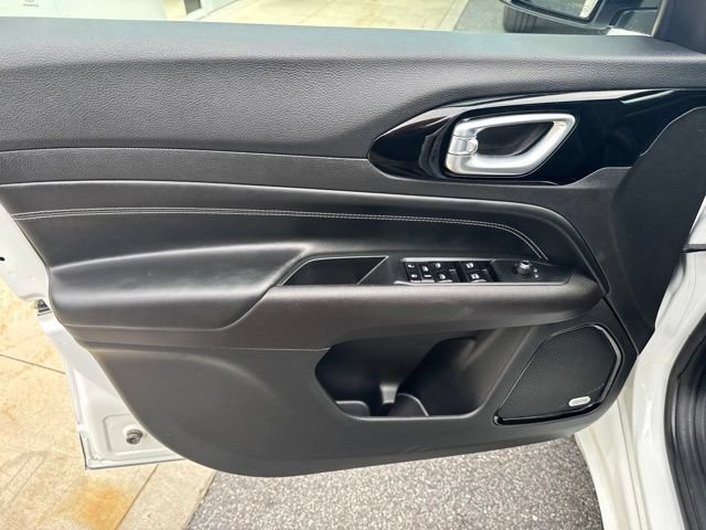 Used 2023 Jeep Compass High Altitude AWD/4WD image 10
