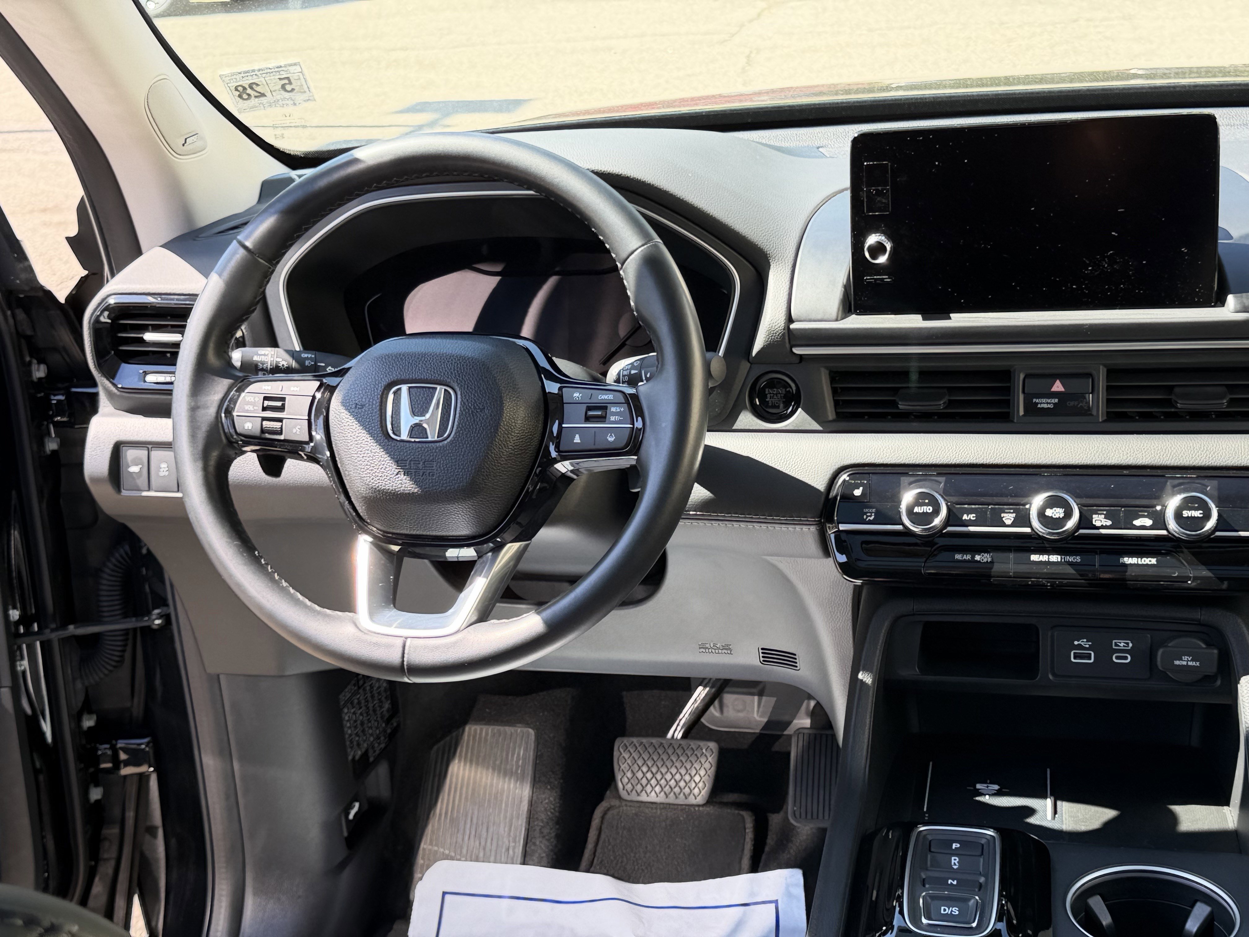 Used 2023 Honda Pilot Touring image 18