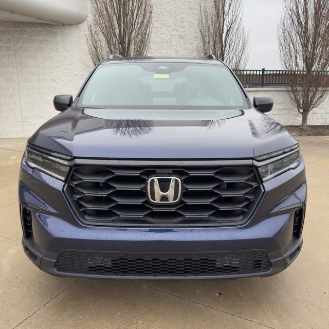 New 2025 Honda Pilot Sport image 8