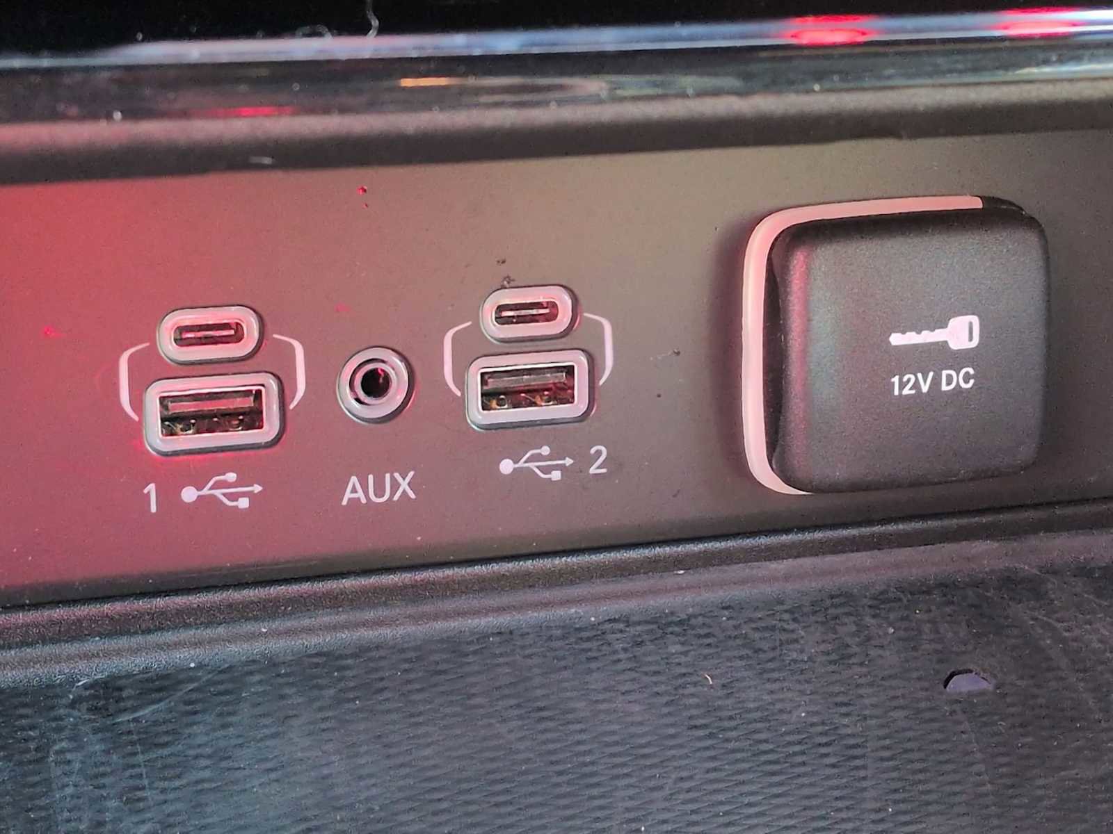 Used 2024 Jeep Grand Cherokee Altitude image 30