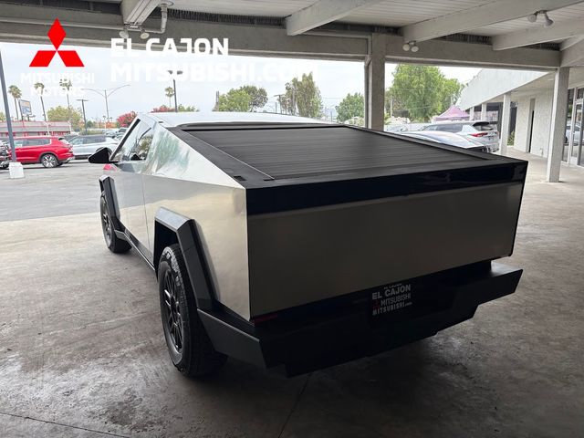 Used 2024 Tesla Cybertruck AWD Crew Cab image 5
