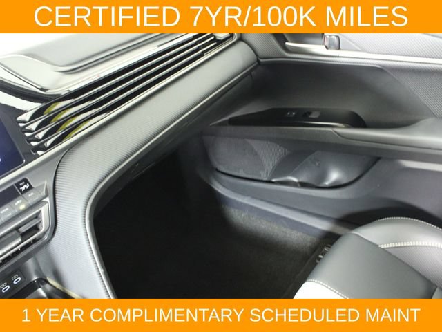 Used 2025 Toyota Camry SE FWD image 15