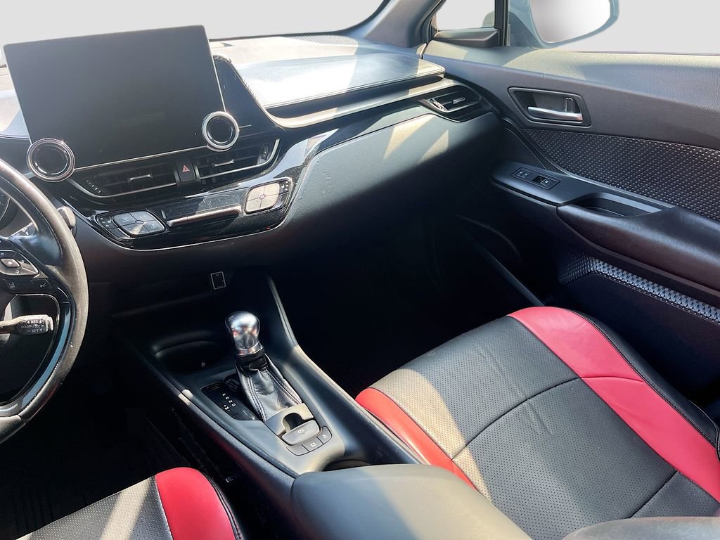 Used 2018 Toyota C-HR XLE FWD image 24