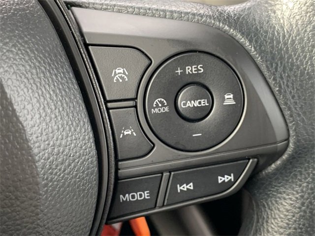 Used 2025 Toyota Corolla Cross L image 28