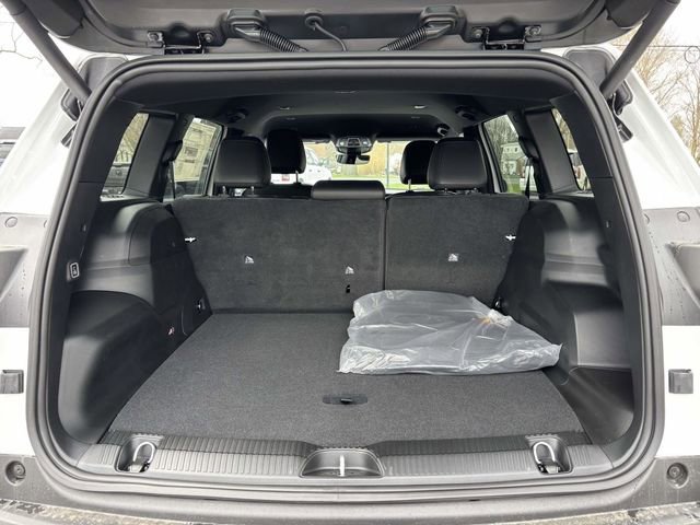 New 2026 Jeep Cherokee Limited AWD/4WD image 32