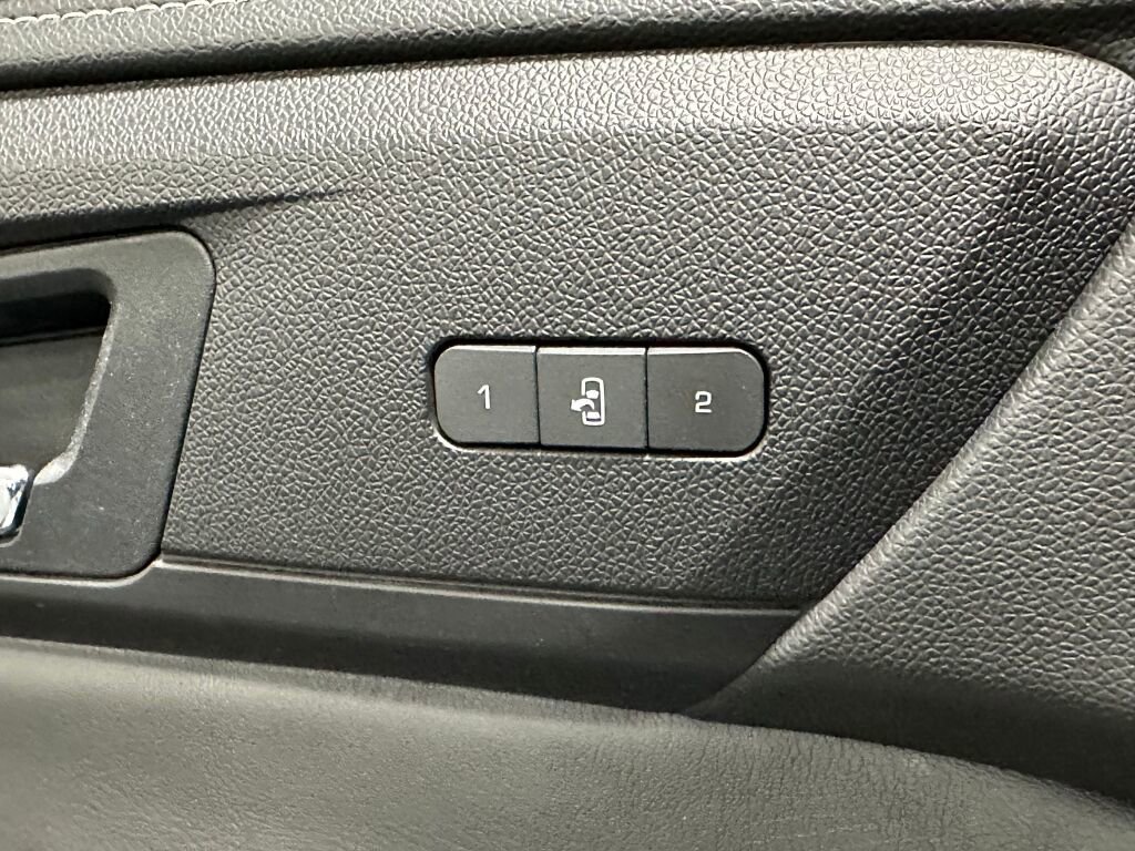 Used 2017 GMC Acadia Limited SLT image 20
