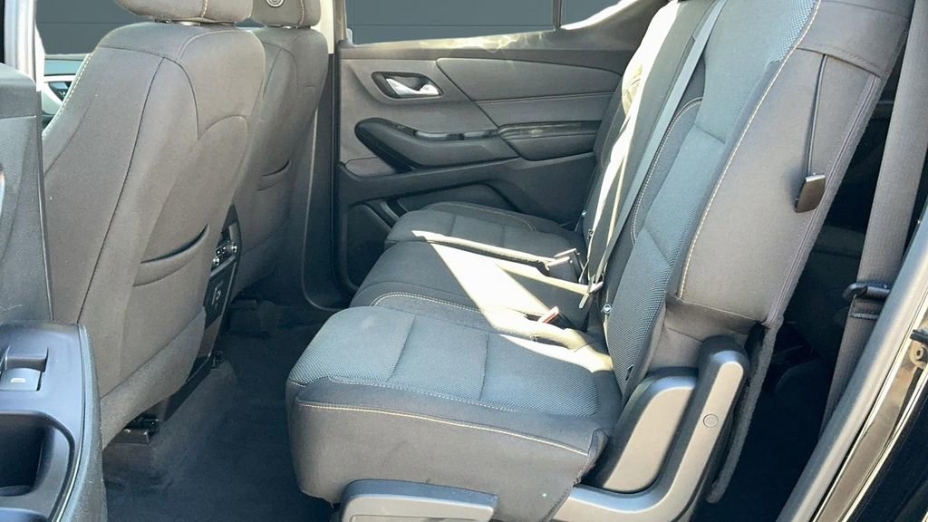 Used 2020 Chevrolet Traverse LS image 15