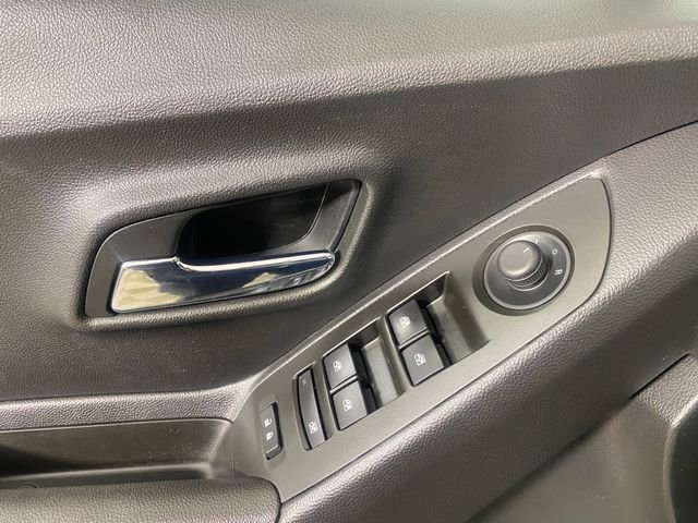 Used 2018 Chevrolet Trax LS image 13