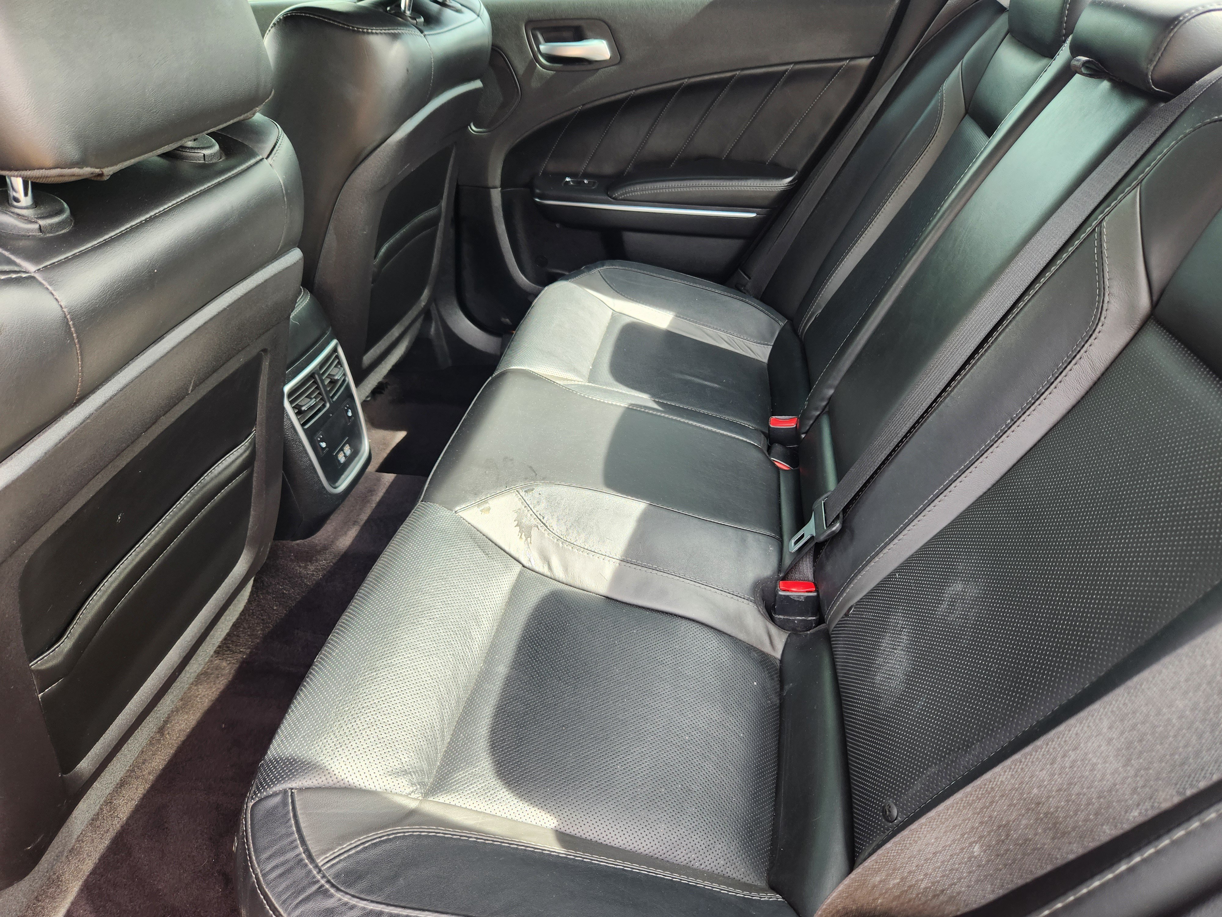 Used 2017 Dodge Charger R/T w/ Premium Group RWD image 17