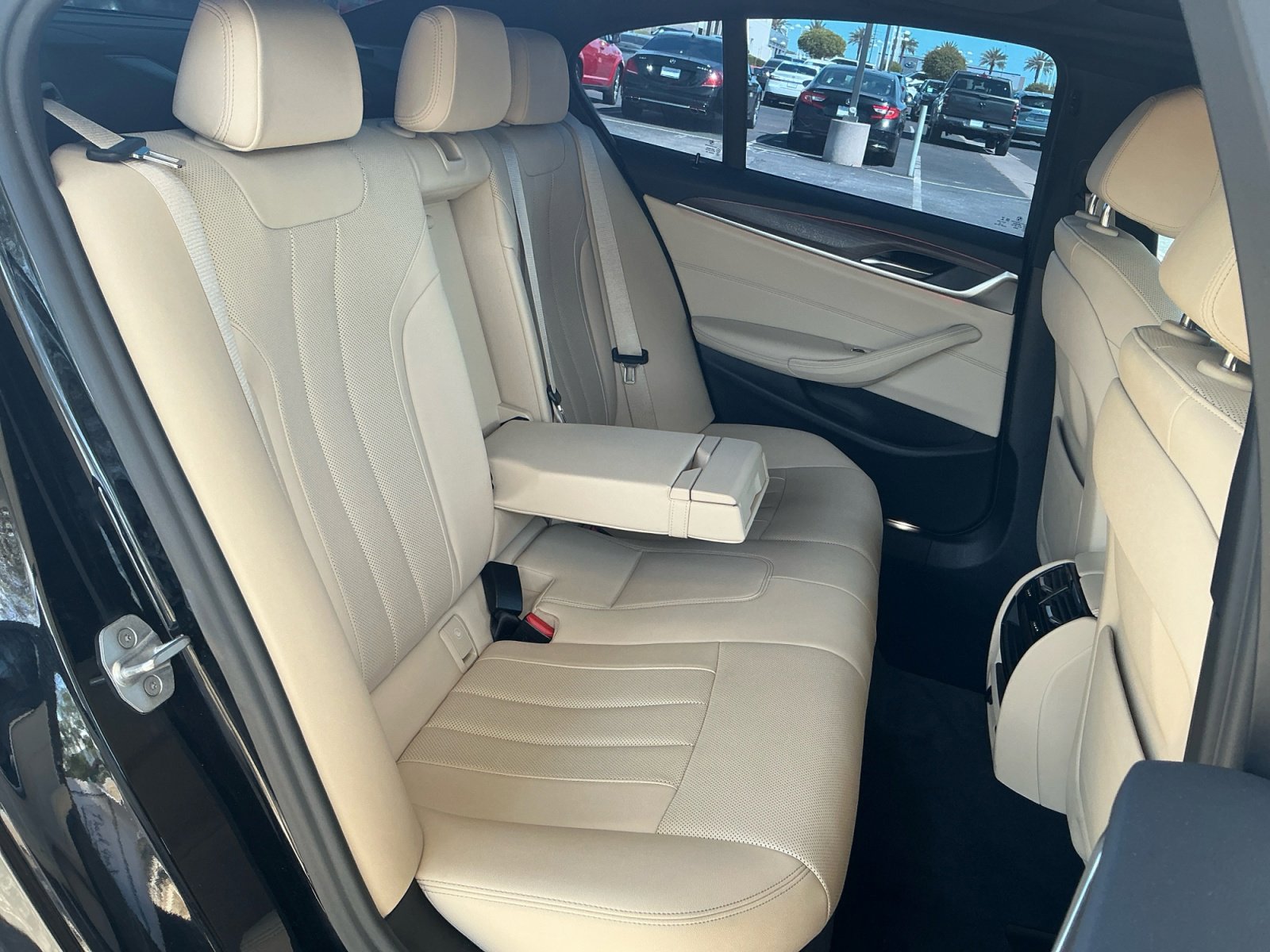 Used 2021 BMW 530i w/ Convenience Package image 18