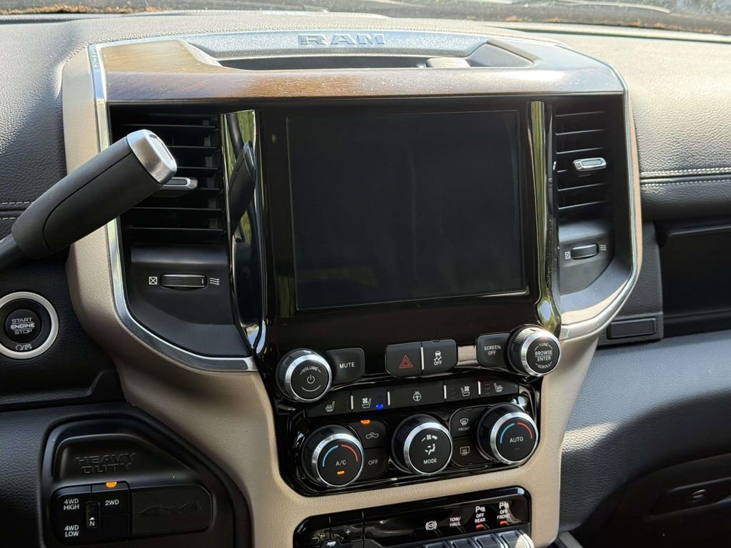 Used 2022 RAM 2500 Laramie AWD/4WD image 17