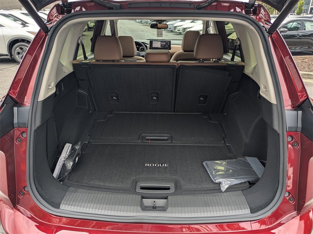 New 2026 Nissan Rogue Platinum image 13
