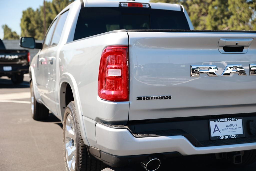 New 2026 RAM 1500 4x4 Crew Cab image 10