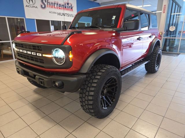 Used 2023 Ford Bronco Black Diamond image 4