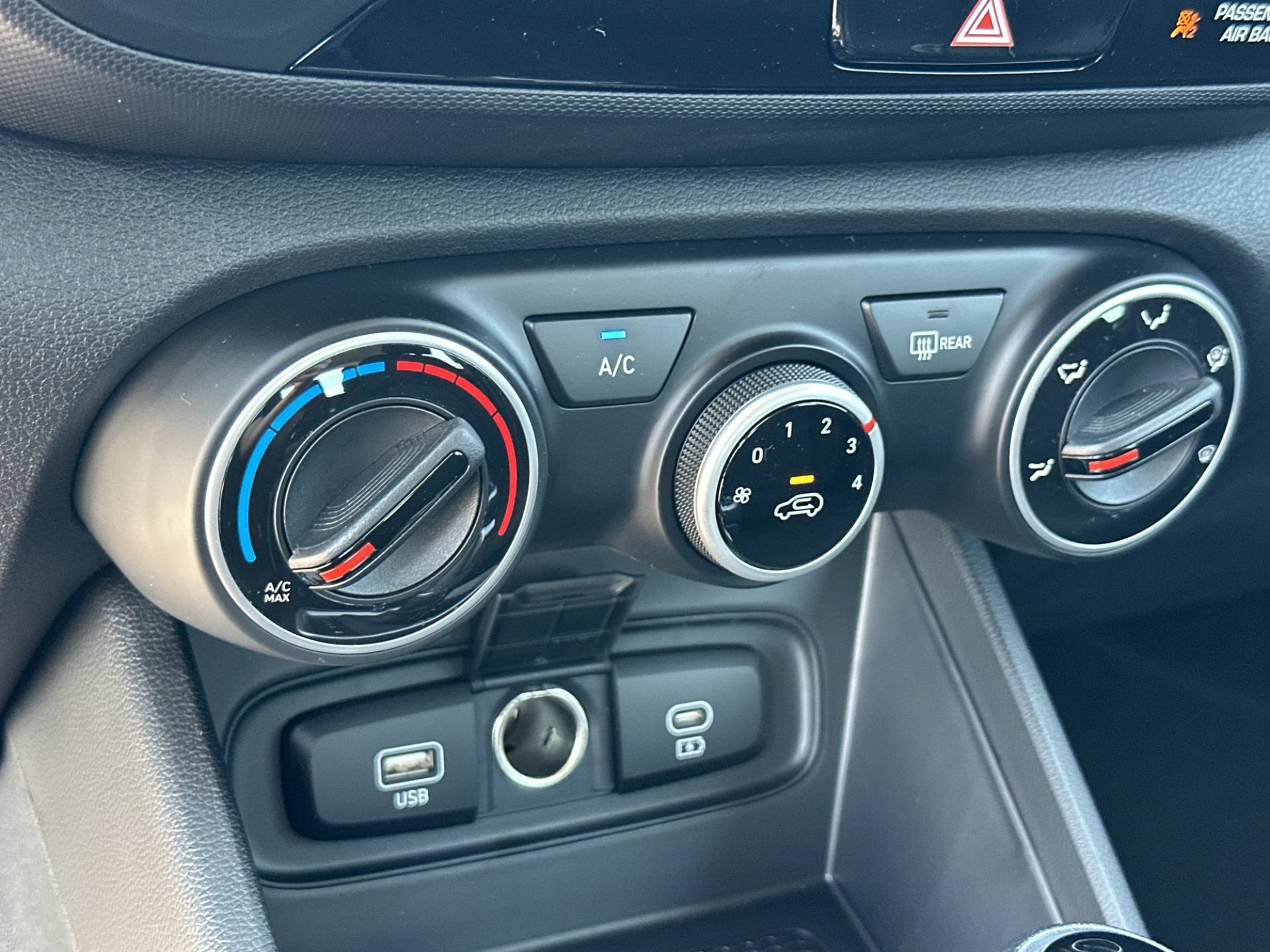 New 2026 Hyundai Venue SE FWD image 17